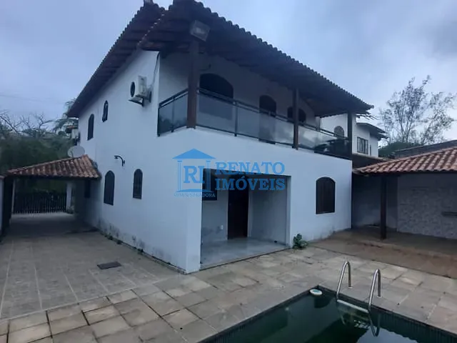 Casa 5 quartos e 4 banheiros, à venda, no bairro Centro em Maricá