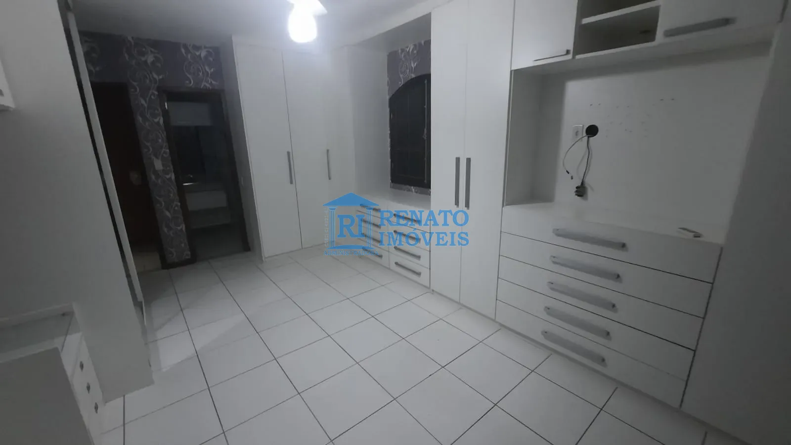 Casa, 5 quartos, 135 m² - Foto 4
