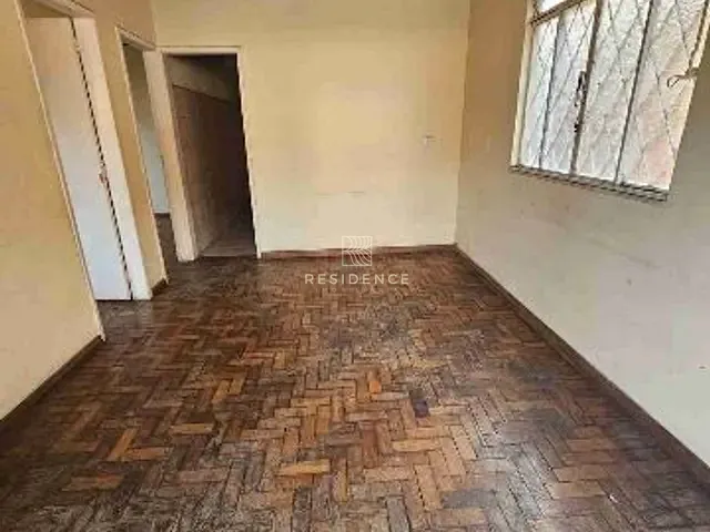 Casa com 300m² 4 quartos e 2 banheiros, à venda, no bairro Sessenta em Volta Redonda