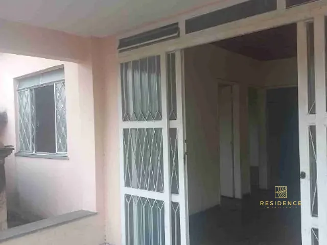 Casa com 300m² 4 quartos e 2 banheiros, à venda, no bairro Sessenta em Volta Redonda