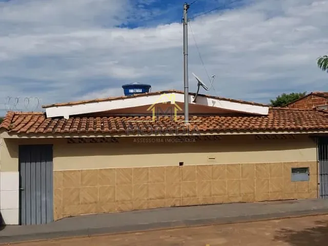 Casa com 218m² 2 quartos e 3 banheiros, à venda, no bairro Centro em Guaranésia