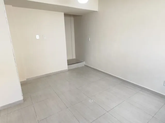 Casa 2 quartos e 1 banheiro, à venda, no bairro Quintino Bocaiúva em Rio de Janeiro