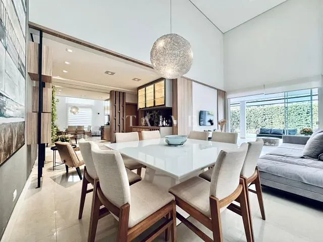 Casa com 373m² 3 quartos e 1 banheiro, à venda, no bairro Vivendas do Arvoredo em Londrina