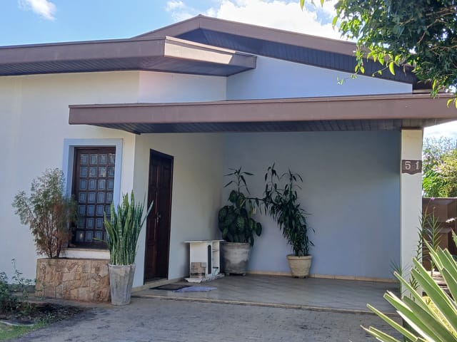 Casa com 360m² 3 quartos e 3 banheiros, à venda, no bairro Parque São Cristóvão em Taubaté