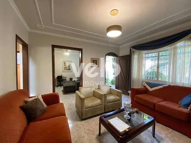 Casa com 250m² 5 quartos e 4 banheiros, à venda, no bairro Jardim Santa Clara em Taubaté