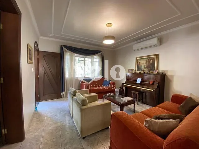 Casa com 250m² 5 quartos e 4 banheiros, à venda, no bairro Jardim Santa Clara em Taubaté