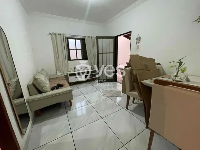 Casa com 195m² 3 quartos e 1 banheiro, à venda, no bairro Conjunto Habitacional Boa Vista em Araxá