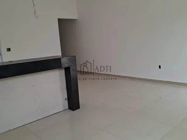 Casa 2 quartos e 2 banheiros, à venda, no bairro Jardim Esperança em Mogi das Cruzes