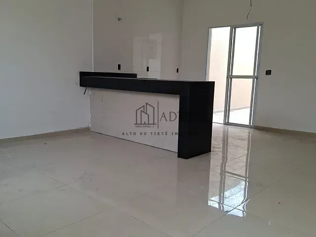 Casa 2 quartos e 2 banheiros, à venda, no bairro Jardim Esperança em Mogi das Cruzes