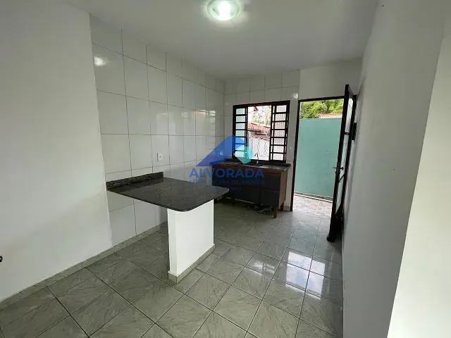 Casa com 100m² 3 quartos e 1 banheiro, para alugar, no bairro Jardim Alvorada em São José dos Campos