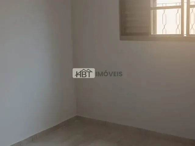 Casa 3 quartos e 2 banheiros, à venda, no bairro Vila Rocha em Bauru