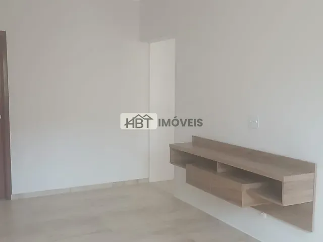 Casa 3 quartos e 2 banheiros, à venda, no bairro Vila Rocha em Bauru