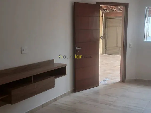 Casa 3 quartos e 2 banheiros, à venda, no bairro Vila Rocha em Bauru
