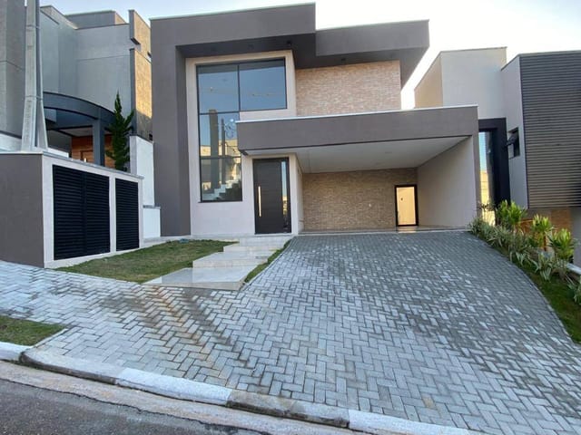 Casa 3 quartos e 4 banheiros, à venda, no bairro Cézar de Souza em Mogi das Cruzes