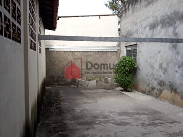 Casa com 324m², à venda, no bairro Conjunto Habitacional Terra dos Ipês II (Fase II) em Pindamonhangaba
