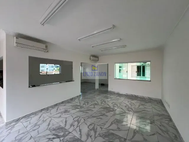 Casa com 300m² 3 quartos e 5 banheiros, para alugar, no bairro Jardim do Mar em São Bernardo do Campo
