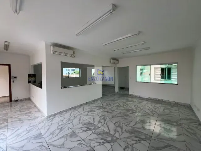 Casa com 300m² 3 quartos e 5 banheiros, para alugar, no bairro Jardim do Mar em São Bernardo do Campo