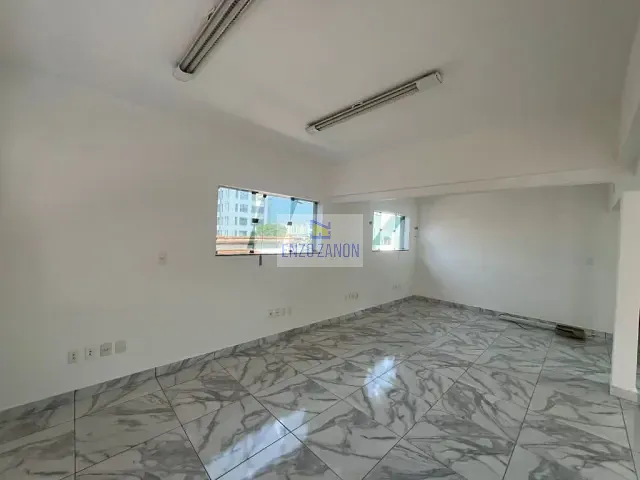 Casa com 300m² 3 quartos e 5 banheiros, para alugar, no bairro Jardim do Mar em São Bernardo do Campo