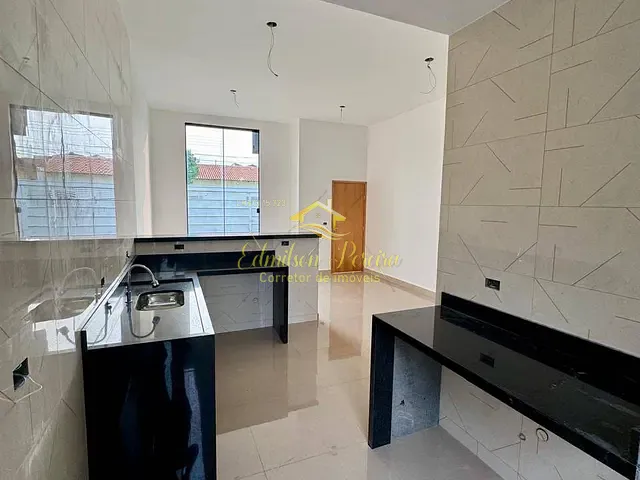 Casa com 125m² 3 quartos e 2 banheiros, à venda, no bairro Bandeirantes em Londrina