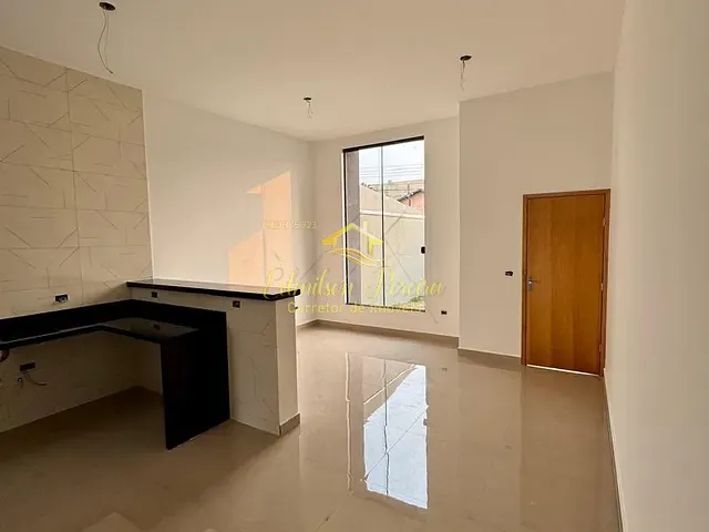 Casa com 125m² 3 quartos e 2 banheiros, à venda, no bairro Bandeirantes em Londrina