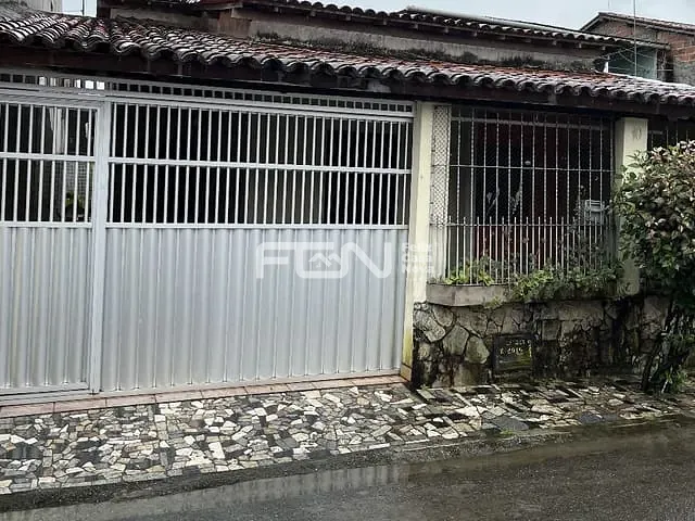 Casa 3 quartos e 2 banheiros, para alugar, no bairro Gleba C em Camaçari