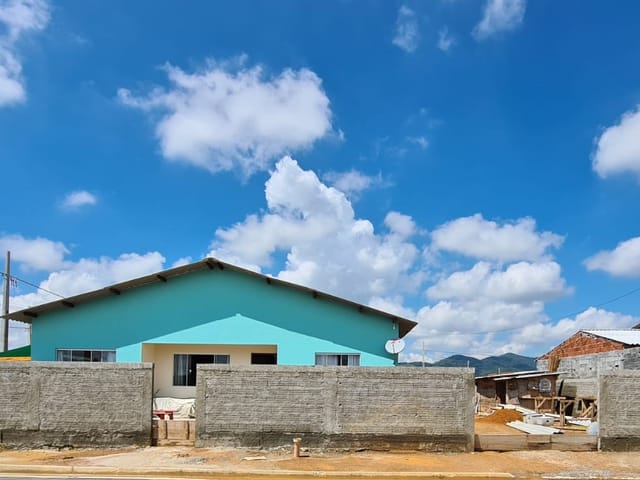 Casa com 494m² 1 quarto e 1 banheiro, à venda, no bairro Centro em Ilhota