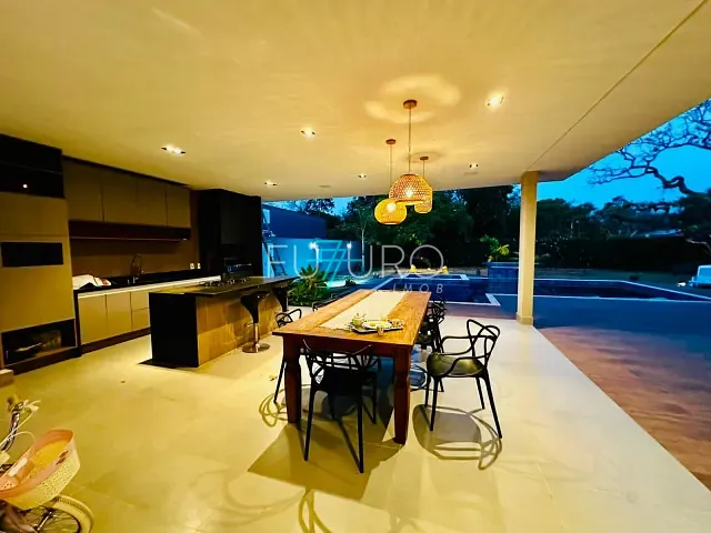 Casa 5 quartos e 5 banheiros, à venda, no bairro Condomínio Residencial Mansões Itaipu em Brasília