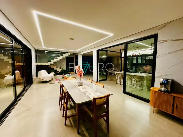 Casa 5 quartos e 5 banheiros, à venda, no bairro Condomínio Residencial Mansões Itaipu em Brasília