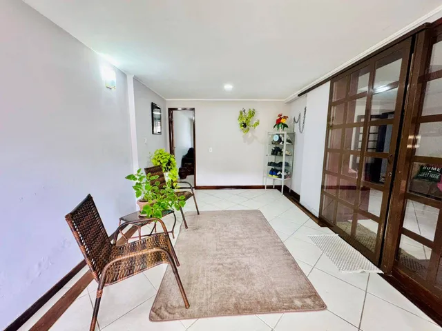Casa com 415m² 4 quartos e 2 banheiros, à venda, no bairro Piratininga em Niterói