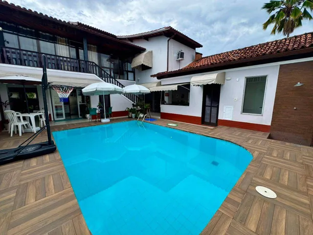 Casa com 415m² 4 quartos e 2 banheiros, à venda, no bairro Piratininga em Niterói