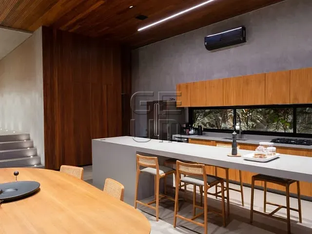 Casa com 596m² 3 quartos e 5 banheiros, à venda, no bairro Esperança em Londrina