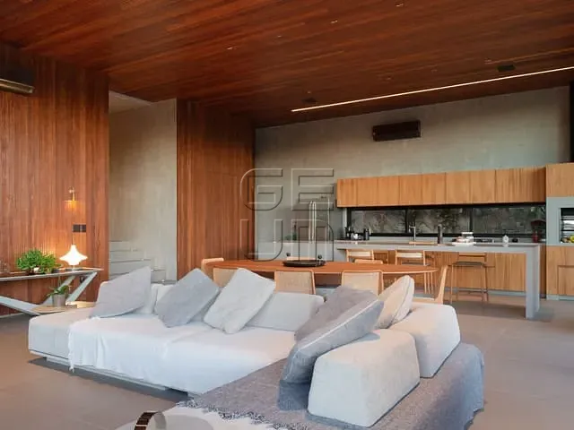 Casa com 596m² 3 quartos e 5 banheiros, à venda, no bairro Esperança em Londrina