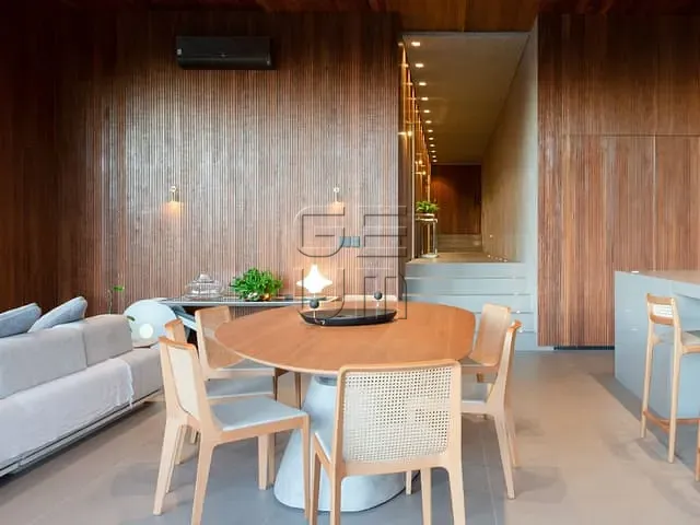 Casa com 596m² 3 quartos e 5 banheiros, à venda, no bairro Esperança em Londrina