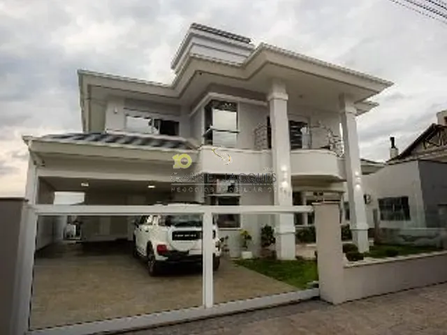 Casa com 375m² 3 quartos e 3 banheiros, à venda, no bairro Pedra Branca em Palhoça