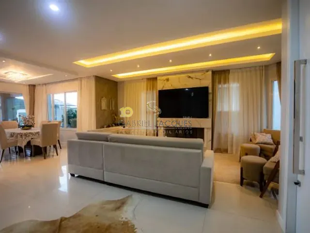 Casa com 375m² 3 quartos e 3 banheiros, à venda, no bairro Pedra Branca em Palhoça