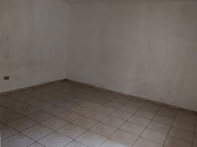 Casa 1 quarto e 1 banheiro, para alugar, no bairro Vila Nivi em São Paulo
