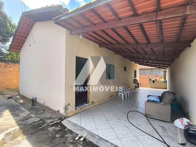 Casa com 180m² 3 quartos e 1 banheiro, à venda, no bairro Jardim Nazareth em Araçuaí