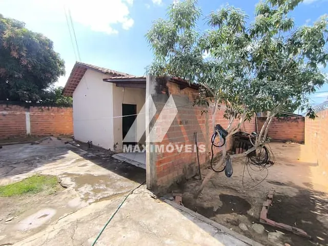 Casa com 180m² 3 quartos e 1 banheiro, à venda, no bairro Jardim Nazareth em Araçuaí