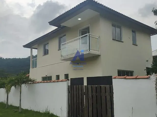 Casa 3 quartos e 3 banheiros, à venda ou para alugar, no bairro Guaratiba em Rio de Janeiro