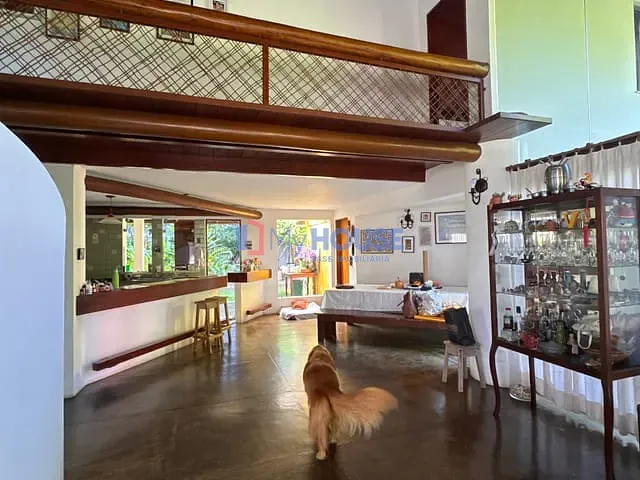 Casa com 819m² 3 quartos e 5 banheiros, à venda, no bairro Pontal em Ilhéus