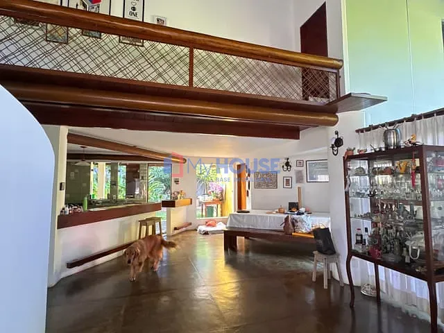 Casa com 819m² 3 quartos e 5 banheiros, à venda, no bairro Pontal em Ilhéus