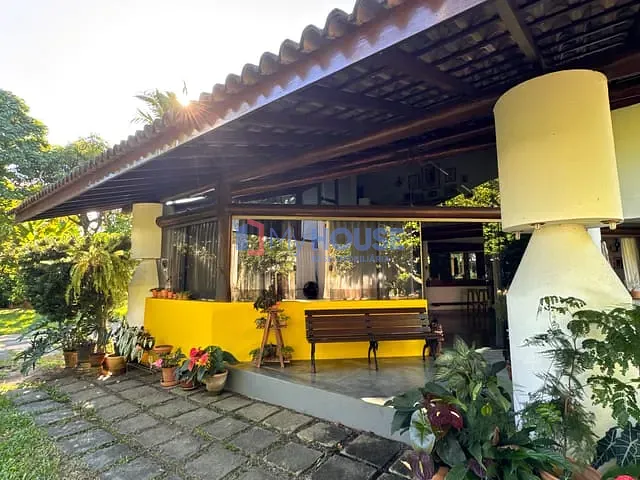Casa com 819m² 3 quartos e 5 banheiros, à venda, no bairro Pontal em Ilhéus