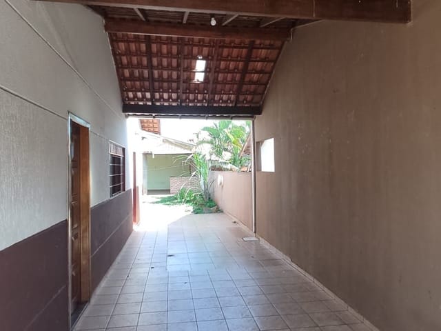 Casa com 308m² 3 quartos e 3 banheiros, à venda, no bairro Jardim Vô Zezinho em Cambé