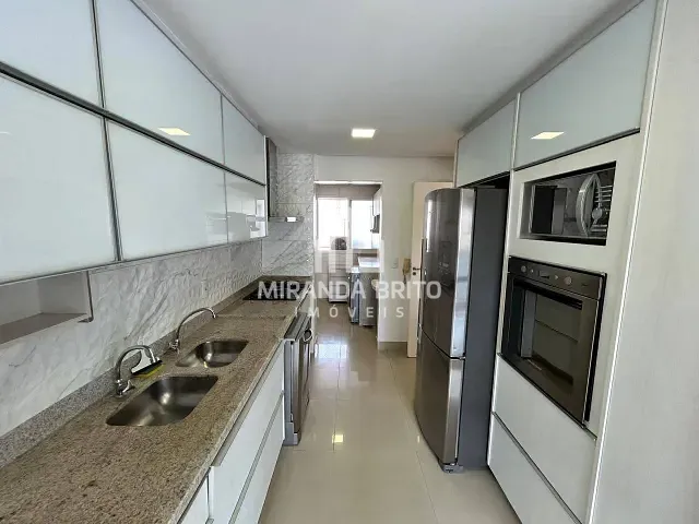 Casa 3 quartos e 4 banheiros, à venda, no bairro Setor Bueno em Goiânia
