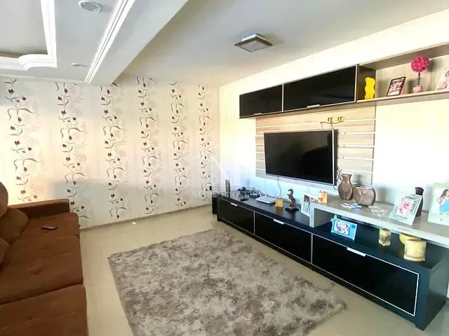 Casa com 480m² 4 quartos e 2 banheiros, à venda, no bairro Barra de Maricá em Maricá