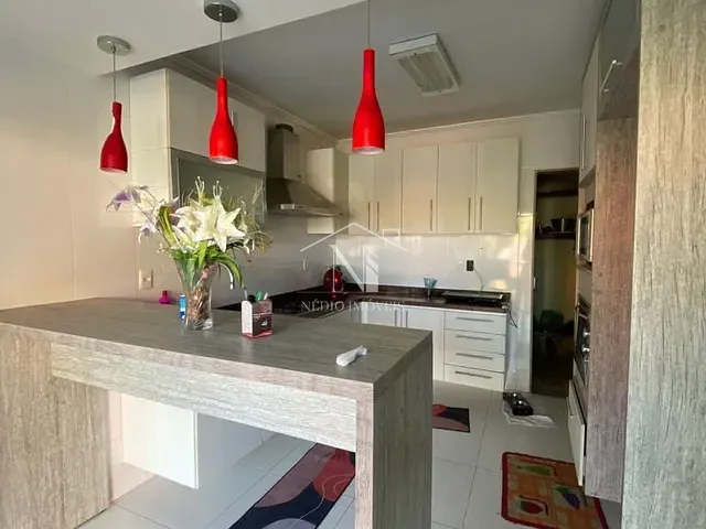 Casa com 480m² 4 quartos e 2 banheiros, à venda, no bairro Barra de Maricá em Maricá