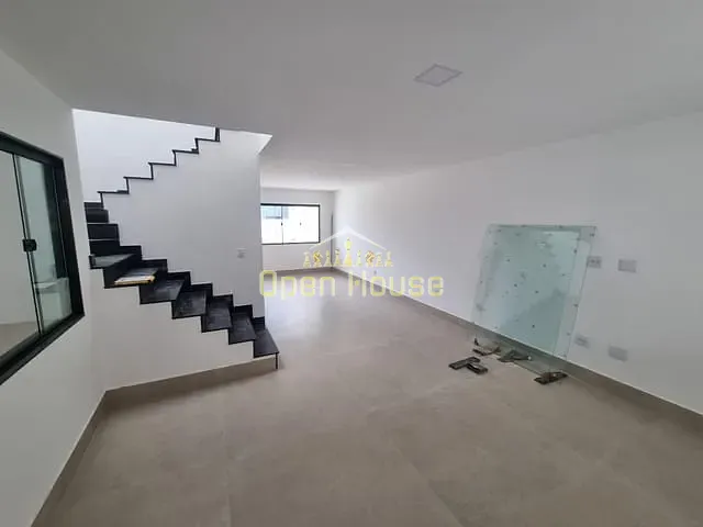 Casa 3 quartos e 3 banheiros, à venda, no bairro Jardim Belvedere em Volta Redonda