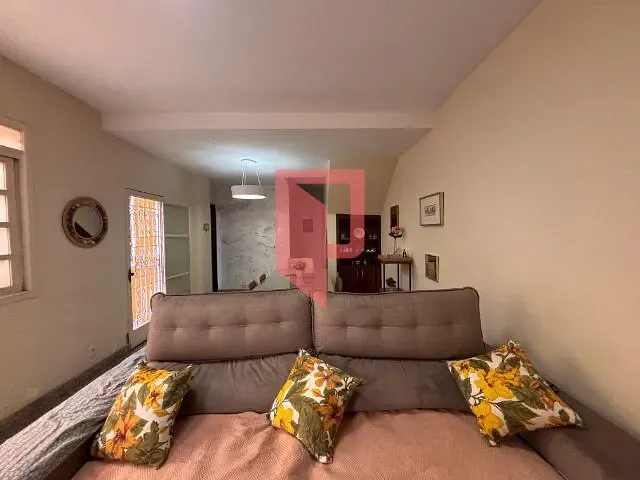 Casa com 126m² 3 quartos e 2 banheiros, à venda, no bairro Caiçaras em Belo Horizonte