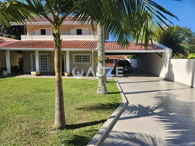 Casa com 370m² 3 quartos e 4 banheiros, à venda, no bairro Barreirinha em Curitiba