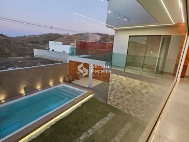 Casa 5 quartos e 4 banheiros, à venda, no bairro Vila Paraíso em Três Rios